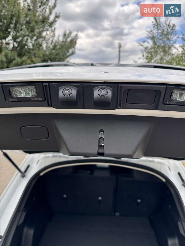 Внедорожник / Кроссовер VinFast VF-8 2022 в Киеве