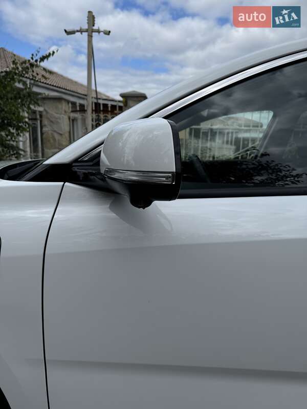 Внедорожник / Кроссовер VinFast VF-8 2022 в Киеве