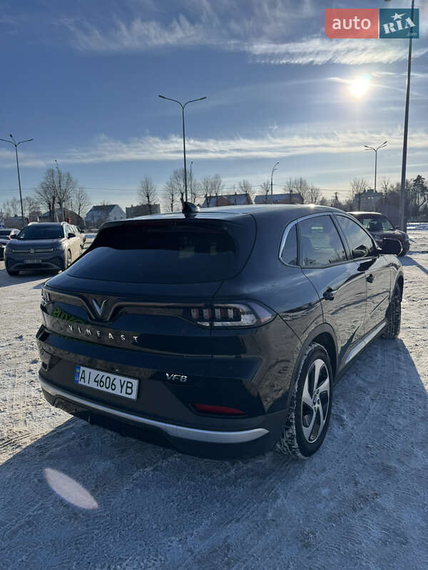 Внедорожник / Кроссовер VinFast VF-8 2023 в Киеве