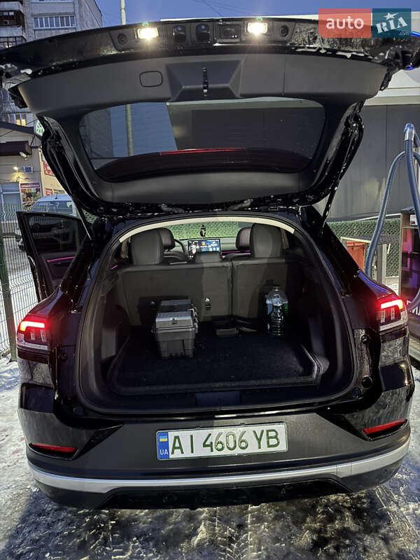 Внедорожник / Кроссовер VinFast VF-8 2023 в Киеве