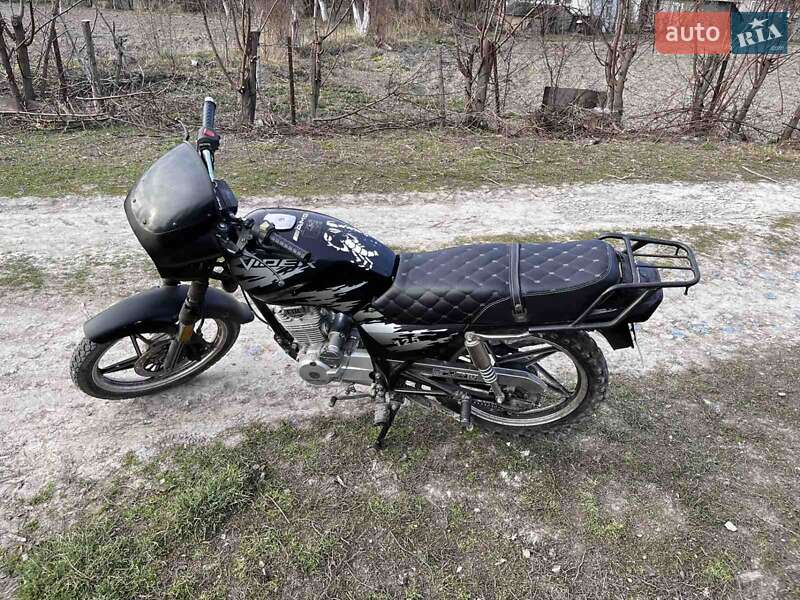 Мотоцикл Классік Viper 125 2011 в Новоселиці
