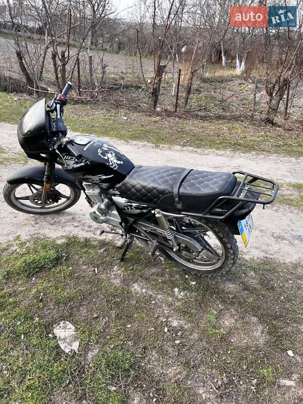 Мотоцикл Классік Viper 125 2011 в Новоселиці