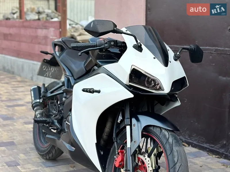 Viper R1 2021