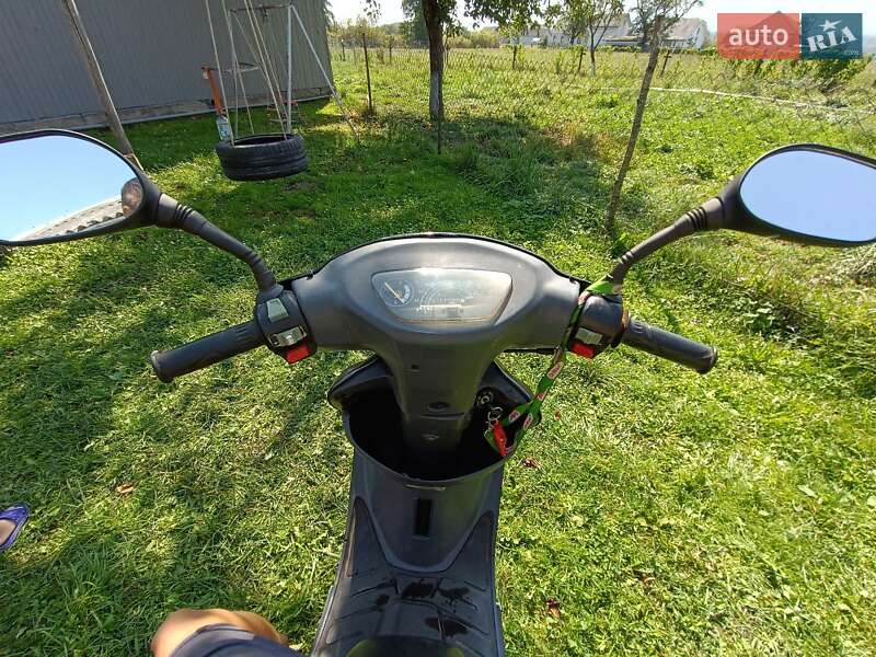 Скутер Viper Wind 2010 в Брошневе-Осаде