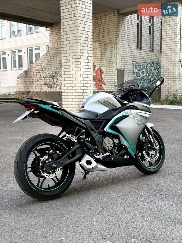 Спортбайк Voge 300RR 2021 в Смолином