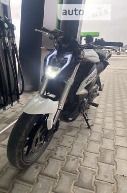 Мотоцикл Без обтекателей (Naked bike) Voge 500R 2021 в Виннице