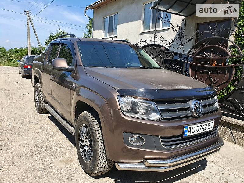 Внедорожник / Кроссовер Volkswagen Amarok 2012 в Хусте