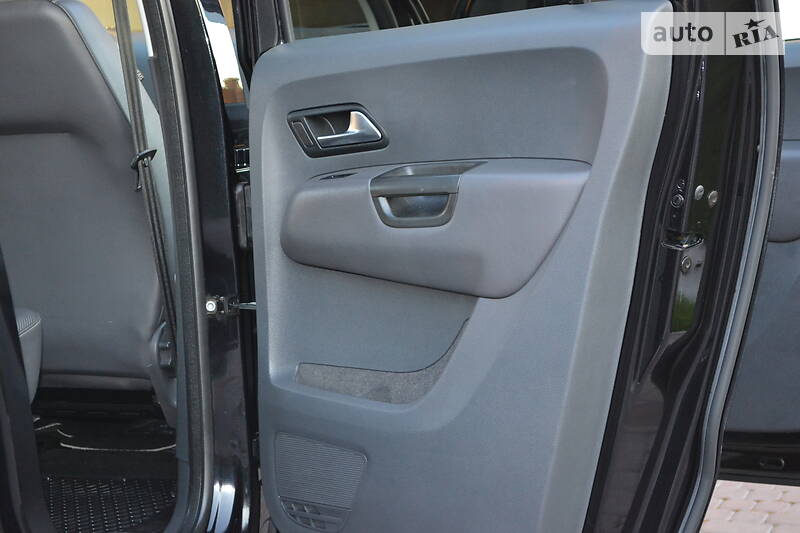 Позашляховик / Кросовер Volkswagen Amarok 2015 в Рівному