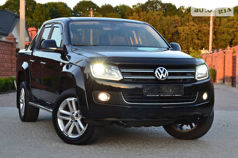 Позашляховик / Кросовер Volkswagen Amarok 2015 в Рівному
