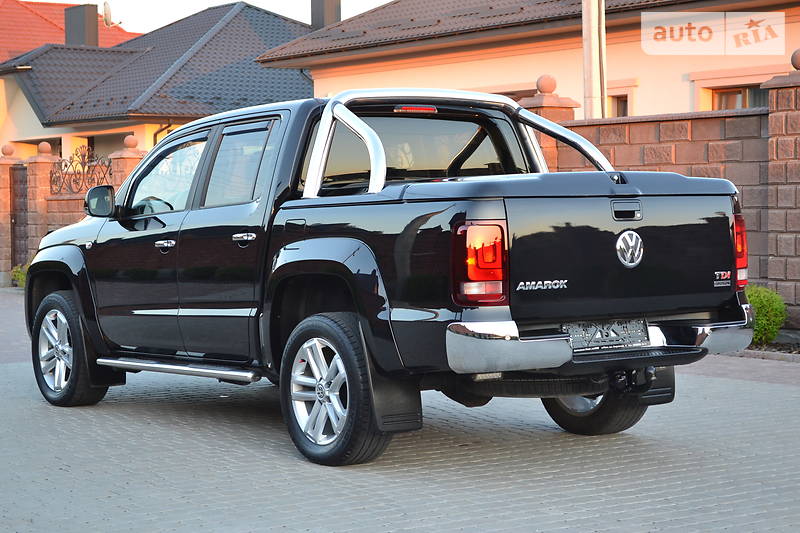 Позашляховик / Кросовер Volkswagen Amarok 2015 в Рівному
