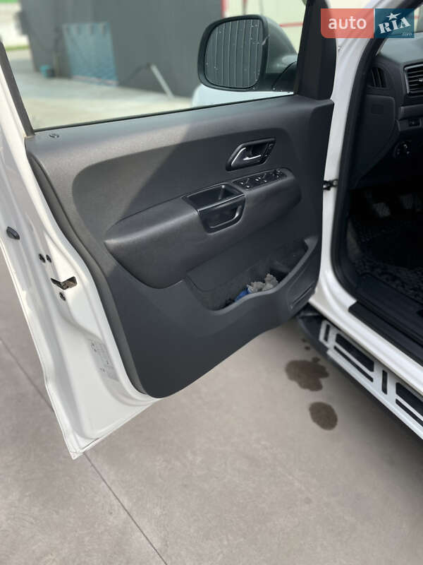 Пикап Volkswagen Amarok 2017 в Магдалиновке