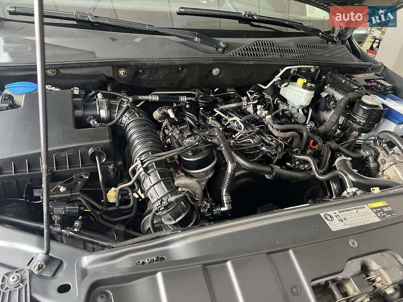 Пікап Volkswagen Amarok 2013 в Чорткові