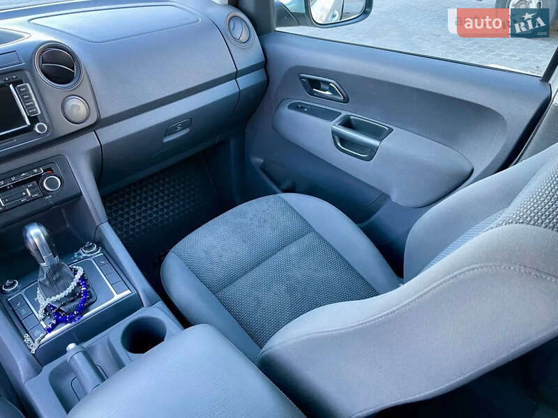 Пікап Volkswagen Amarok 2013 в Чернівцях