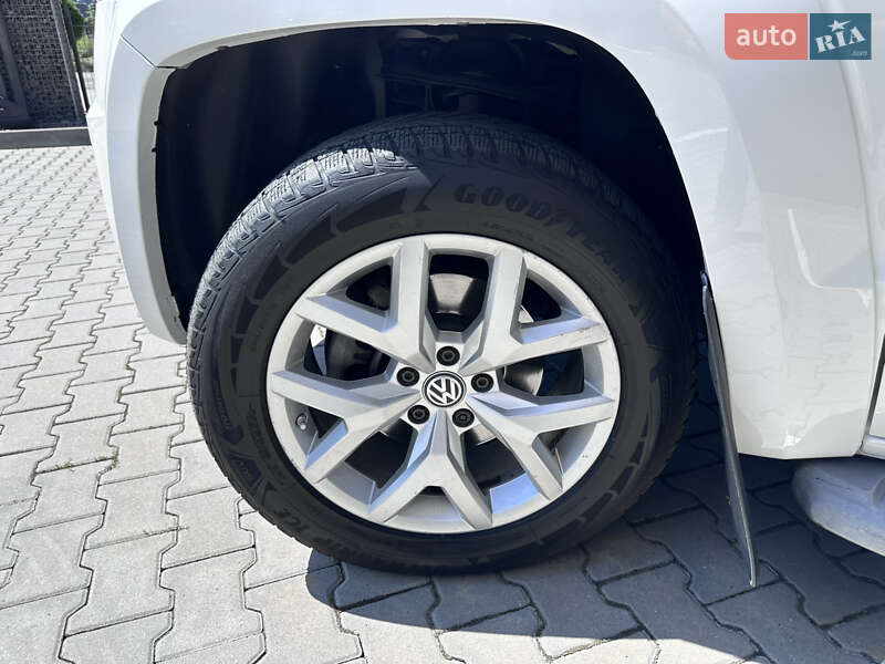 Пикап Volkswagen Amarok 2017 в Черновцах
