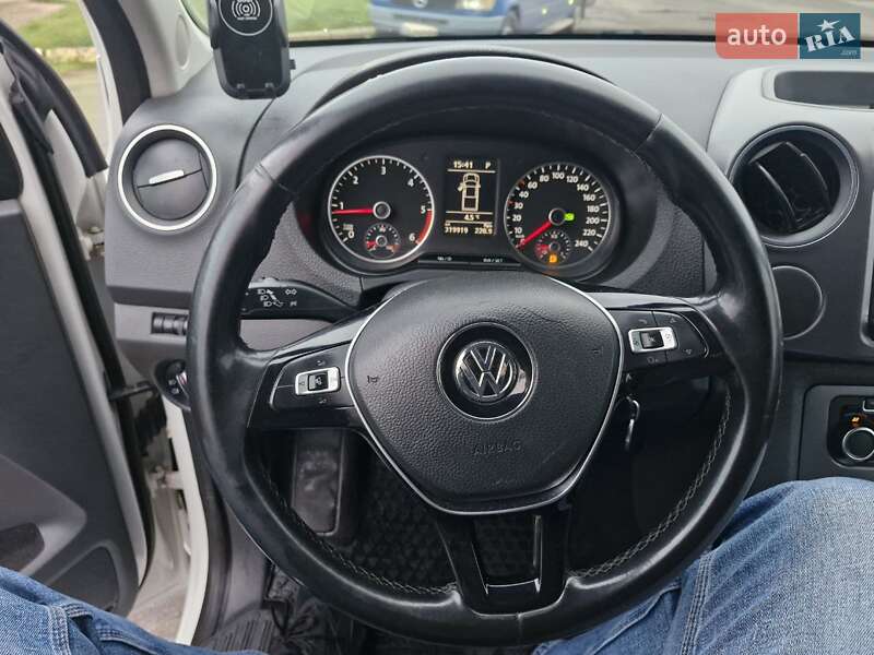 Пикап Volkswagen Amarok 2015 в Николаеве