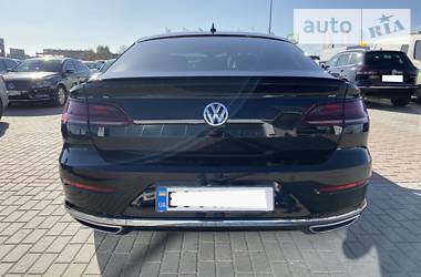 Седан Volkswagen Arteon 2017 в Львові