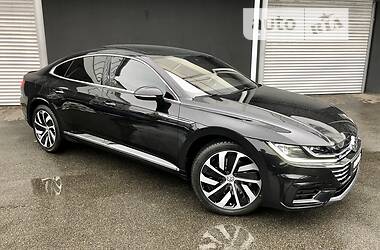 Лифтбек Volkswagen Arteon 2018 в 