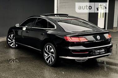 Лифтбек Volkswagen Arteon 2018 в 