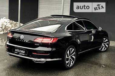 Лифтбек Volkswagen Arteon 2018 в 