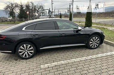 Лифтбек Volkswagen Arteon 2019 в 