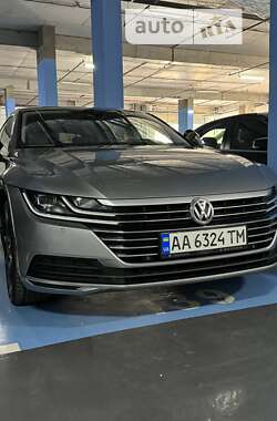Лифтбек Volkswagen Arteon 2017 в Киеве