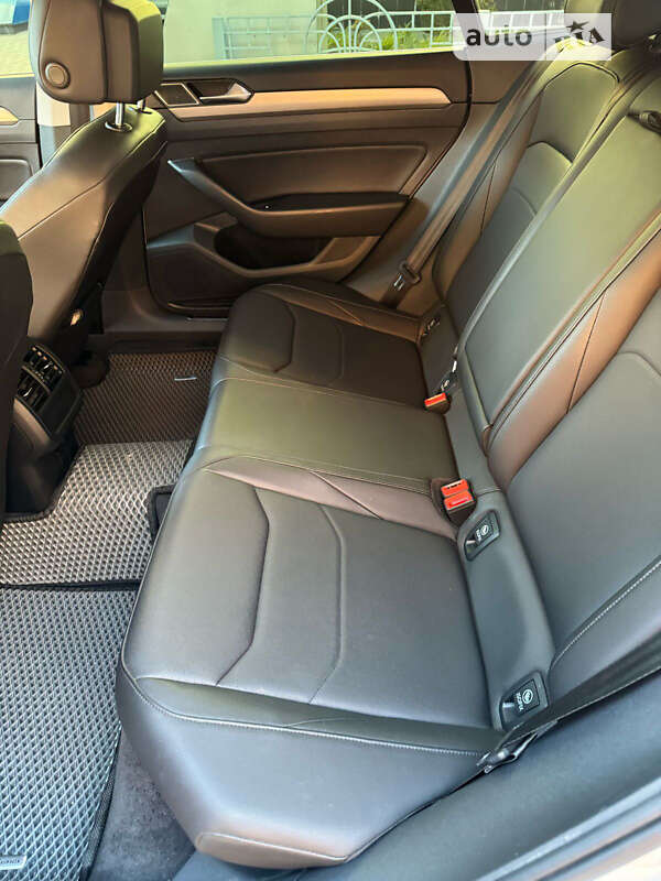 Лифтбек Volkswagen Arteon 2018 в Киеве