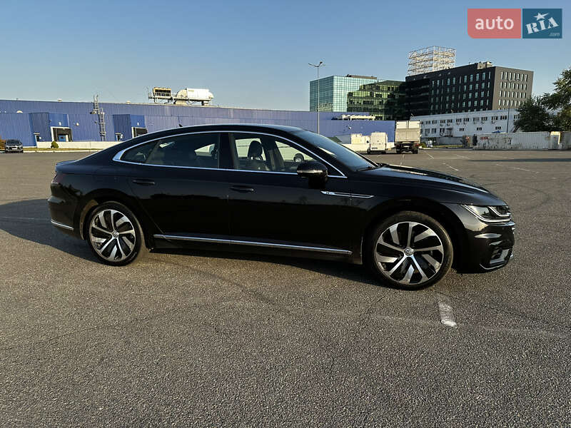 Лифтбек Volkswagen Arteon 2017 в Киеве