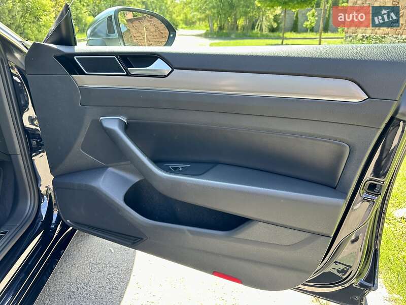 Лифтбек Volkswagen Arteon 2017 в Киеве фото 47 Лифтбек Volkswagen Arteon 2017 в Киеве