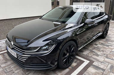 Лифтбек Volkswagen Arteon 2017 в Иршаве