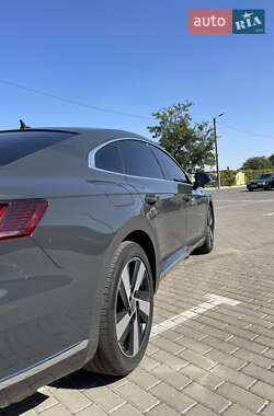 Лифтбек Volkswagen Arteon 2021 в Ромнах