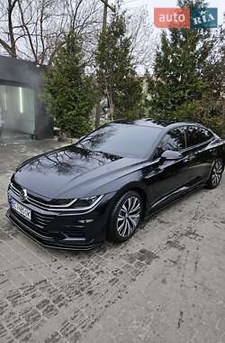 Лифтбек Volkswagen Arteon 2018 в Львове