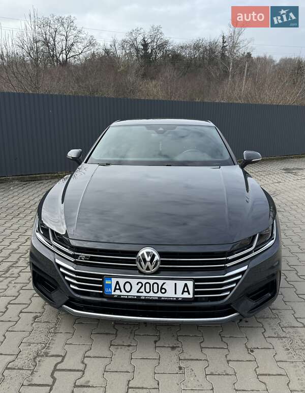 Лифтбек Volkswagen Arteon 2017 в Иршаве