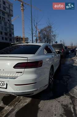 Ліфтбек Volkswagen Arteon 2018 в Києві