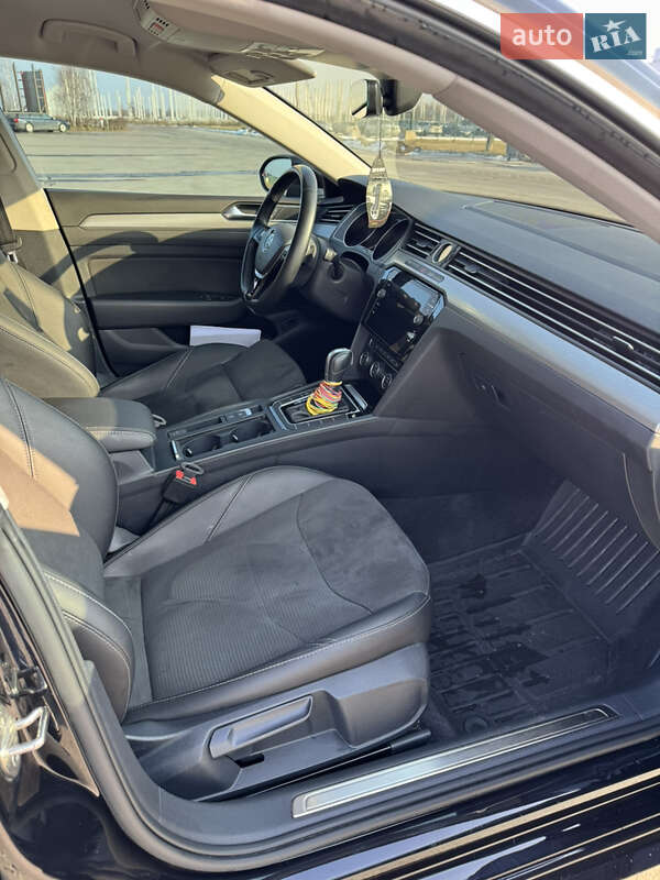 Лифтбек Volkswagen Arteon 2017 в Коростене