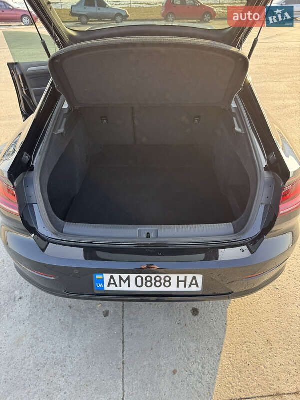 Лифтбек Volkswagen Arteon 2017 в Коростене