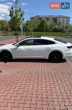 Лифтбек Volkswagen Arteon 2019 в 