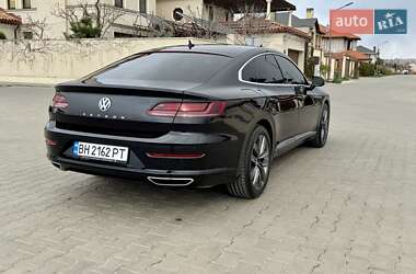 Лифтбек Volkswagen Arteon 2017 в 