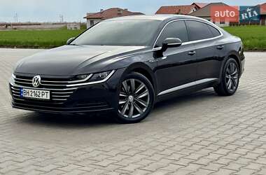 Лифтбек Volkswagen Arteon 2017 в 