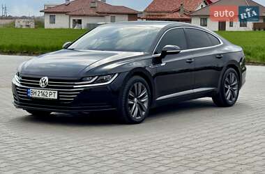 Лифтбек Volkswagen Arteon 2017 в 