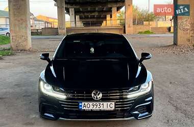 Лифтбек Volkswagen Arteon 2018 в 