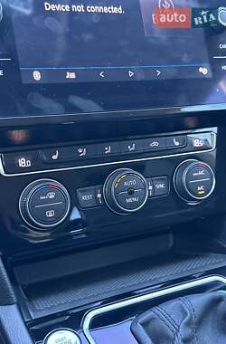Ліфтбек Volkswagen Arteon 2019 в 