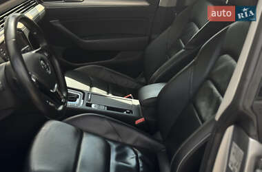 Лифтбек Volkswagen Arteon 2017 в 