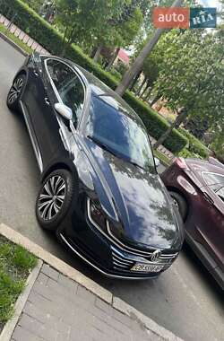 Лифтбек Volkswagen Arteon 2017 в Чернигове