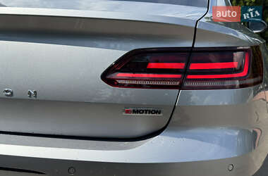 Лифтбек Volkswagen Arteon 2017 в 