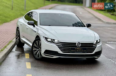 Лифтбек Volkswagen Arteon 2017 в Киеве