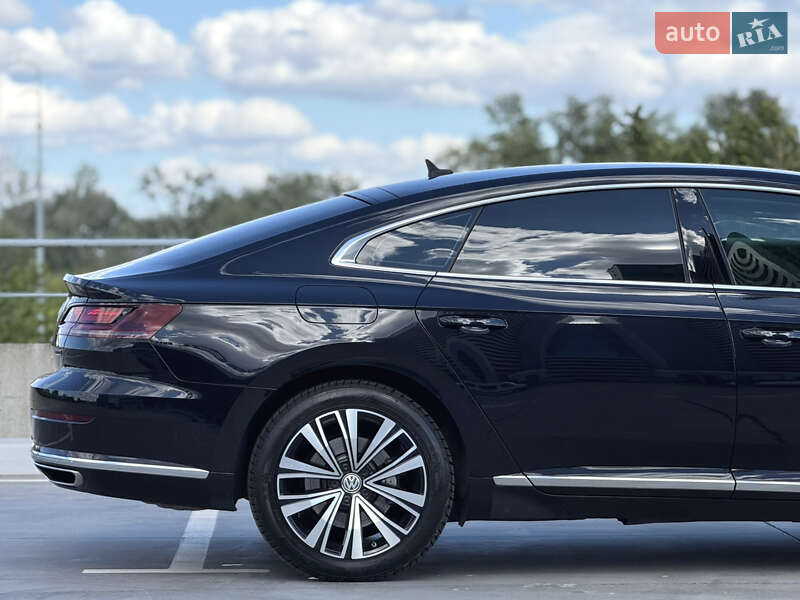 Лифтбек Volkswagen Arteon 2020 в Киеве