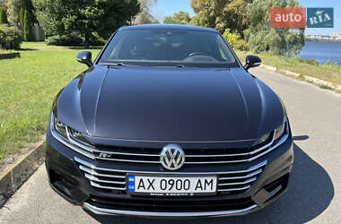 Лифтбек Volkswagen Arteon 2017 в 