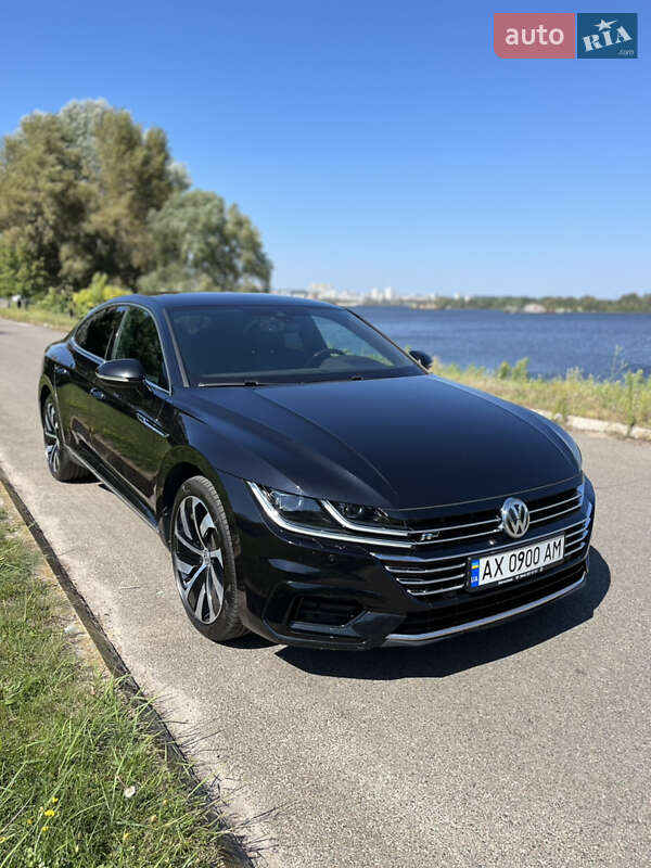 Лифтбек Volkswagen Arteon 2017 в 