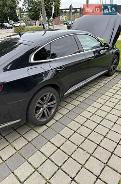 Лифтбек Volkswagen Arteon 2017 в 