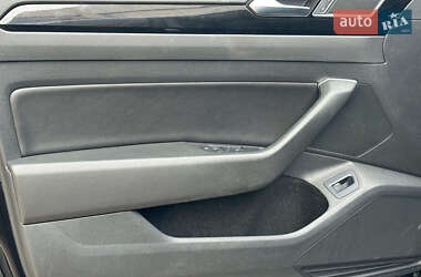 Лифтбек Volkswagen Arteon 2017 в 